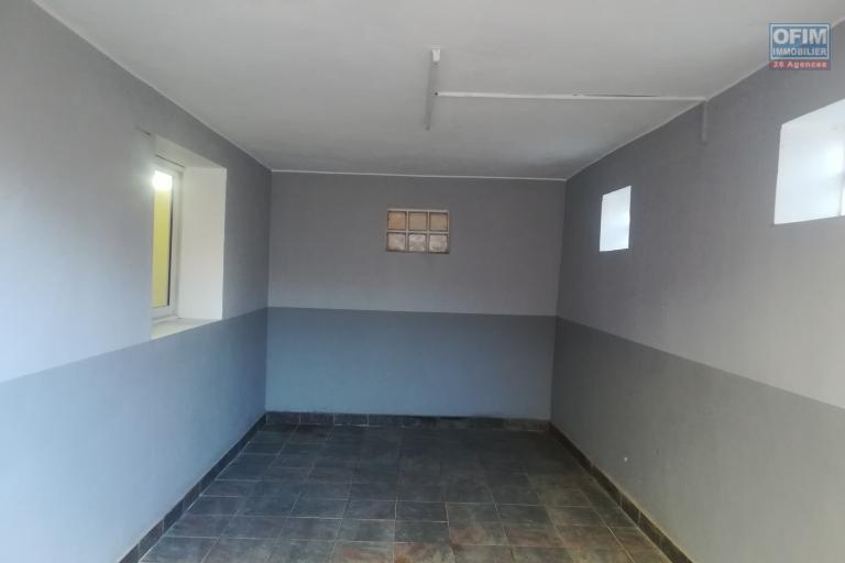 Une maison F5 à étage à Ambohibao Ambohijanahary