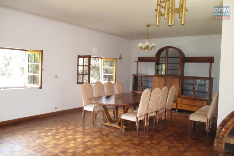 Une villa basse F4 dans une grande propriété à Androndra