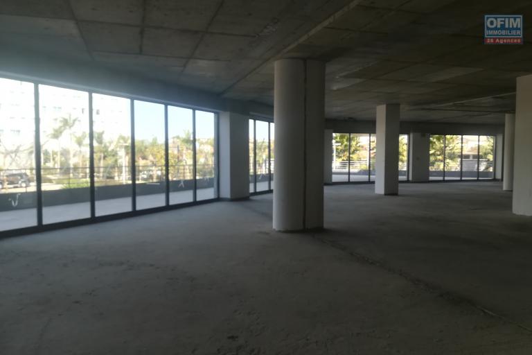 Des bureaux de 800m2 et 400m2 neufs à Alarobia