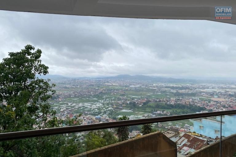Un appartement neuf T2 de standing avec une belle vue à Ambohimitsimbina La haute ville