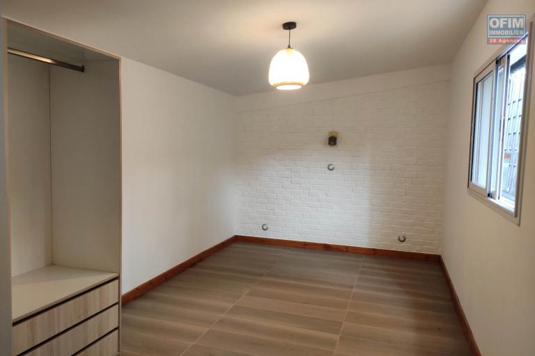 OFIM Immobilier loue une charmante Villa basse neuve F4 dans une petite résidence sur Talatamaty Amborompotsy