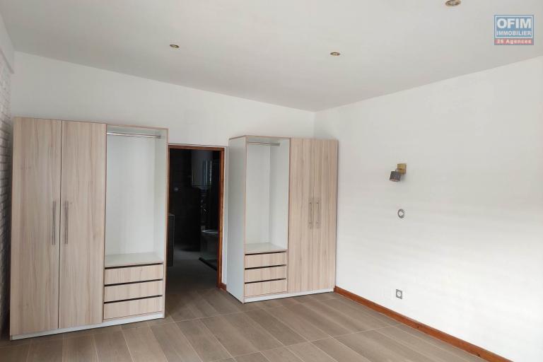 OFIM Immobilier loue une charmante Villa basse neuve F4 dans une petite résidence sur Talatamaty Amborompotsy