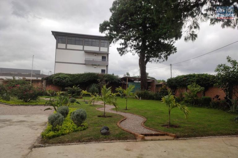 OFIM Immobilier loue une charmante Villa basse neuve F4 dans une petite résidence sur Talatamaty Amborompotsy