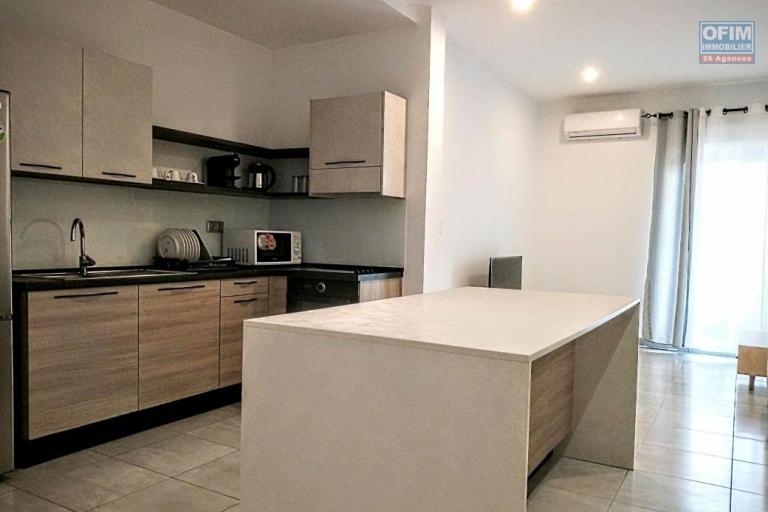 A LOUER Appartement de type T5 meublé équipé sis à Ambatobe à 5min à pieds du Lycée Français. contact Francia