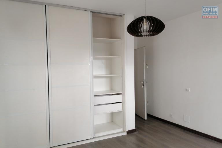 À louer 3 appartements de standing type T4 à proximité du centre commercial Leader Price et l'ambassade américain sis à Ambohibao