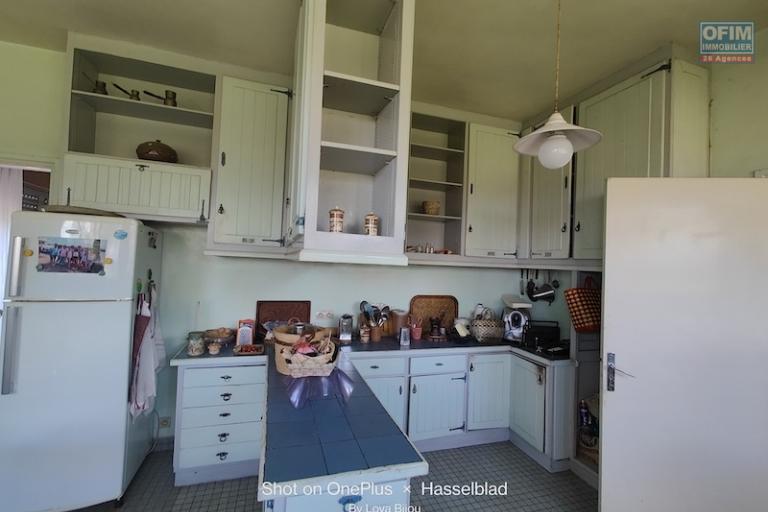  OFFRE EXCEPTIONNELLE  Grande villa F6 de 500 M2 habitables sur un terrain de 3534 M2 à Ambohibao