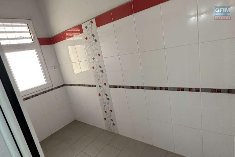 Un local professionnel de 100m2 à Antsahavola