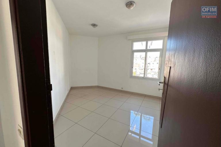 local 114m2 dans le quartier dAntsahavola