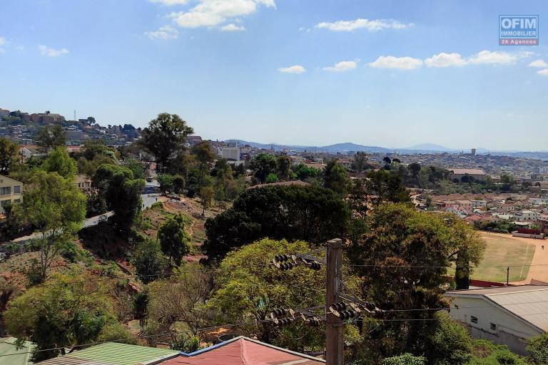 Immeuble R+3 en cours de finition à vendre sur Antananarivo