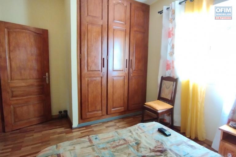 Prix en baisse!! Villa F8 sur 723 m2 de terrain  à étage à Antanetibe Ivato-Antananarivo