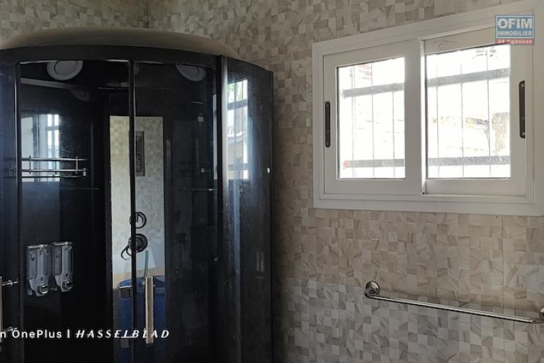 A vendre charmante villa F4 neuve &agrave; malaza ampitatafika. Contact Mr Jacky