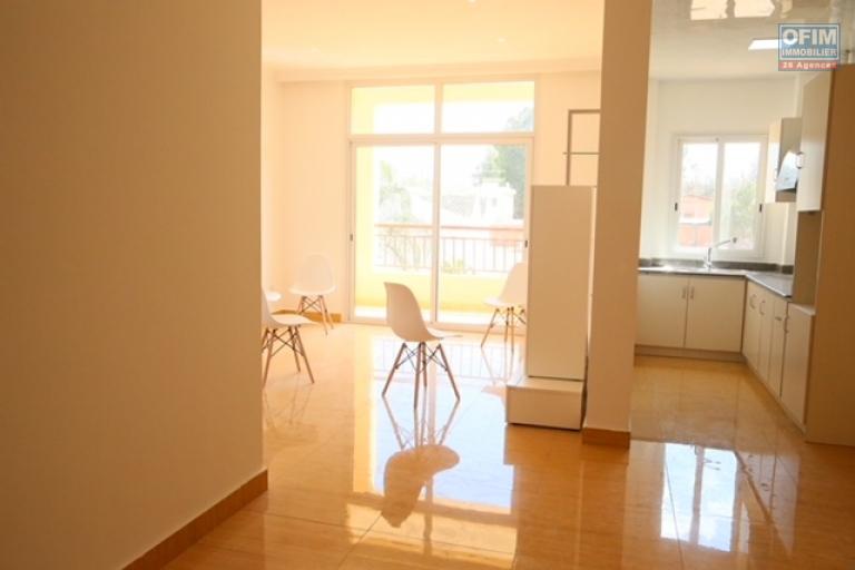 Un appartement T3 à 5mn à pied du Lycée Français à Ambatobe ( NON DISPONIBLE )