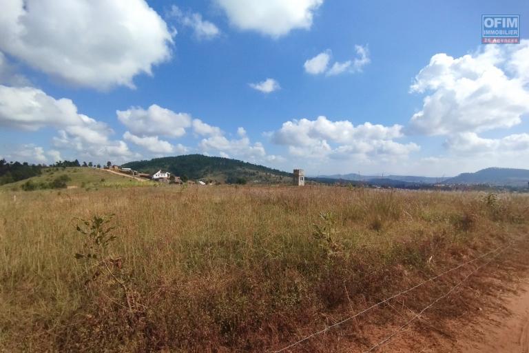 Terrain de 400 m2, plat prêt à bâtir au prix de  22 000 000 Ar seulement à Ambatomirahavavy- Antananarivo