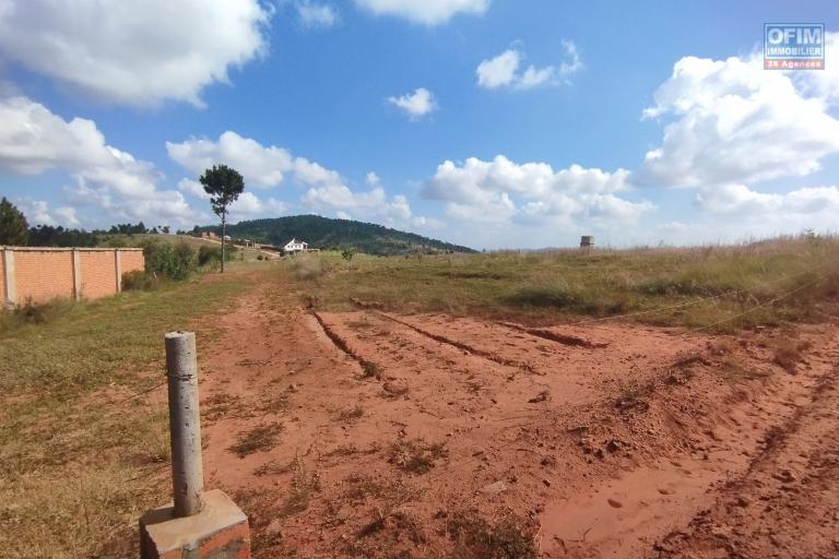 Terrain de 400 m2, plat prêt à bâtir au prix de  22 000 000 Ar seulement à Ambatomirahavavy- Antananarivo