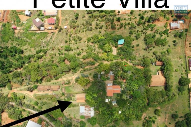 Une petite villa T2 avec mezzanine à Ambohimangakely