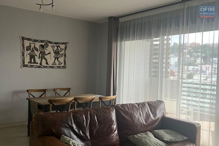 Un appartement T3 meublé cité planton Ampahibe