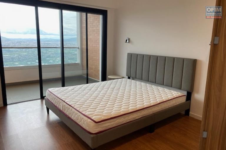 Un grand appartement T4 meubl&eacute; sur la haute ville &agrave; Ambohipotsy ( CONTACT LALAINA)
