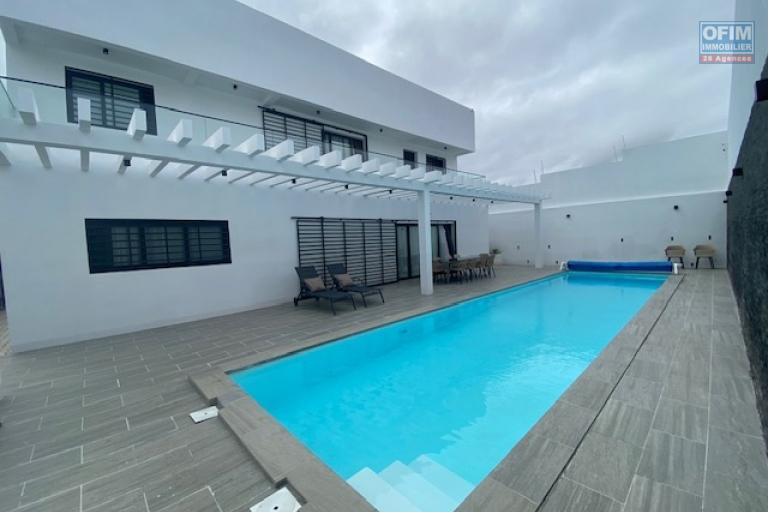 Une villa meublée et équipée F6 avec piscine à Ambatobe Manazary