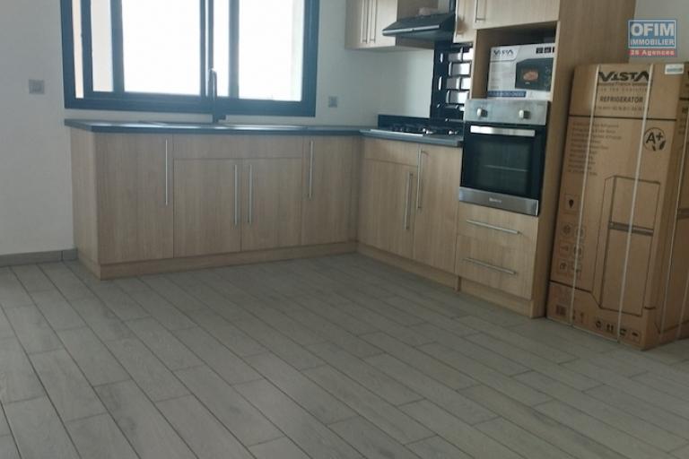 à vendre appartement T2 DE 75M2 à ambohipotsy Andohalo