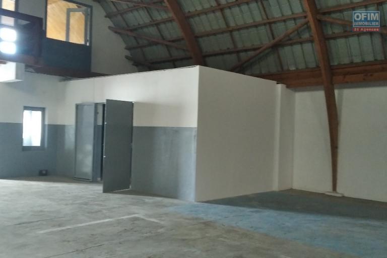 location d'un dépôt de 750m2 dans la zone Forello Tanjombato