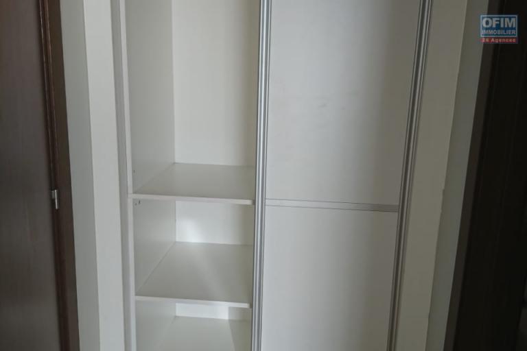 Un appartement T3 meublé sécurisé avec piscine à Ankadimbahoaka