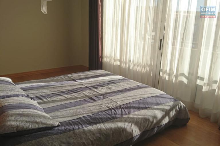 Un appartement T3 meublé sécurisé avec piscine à Ankadimbahoaka