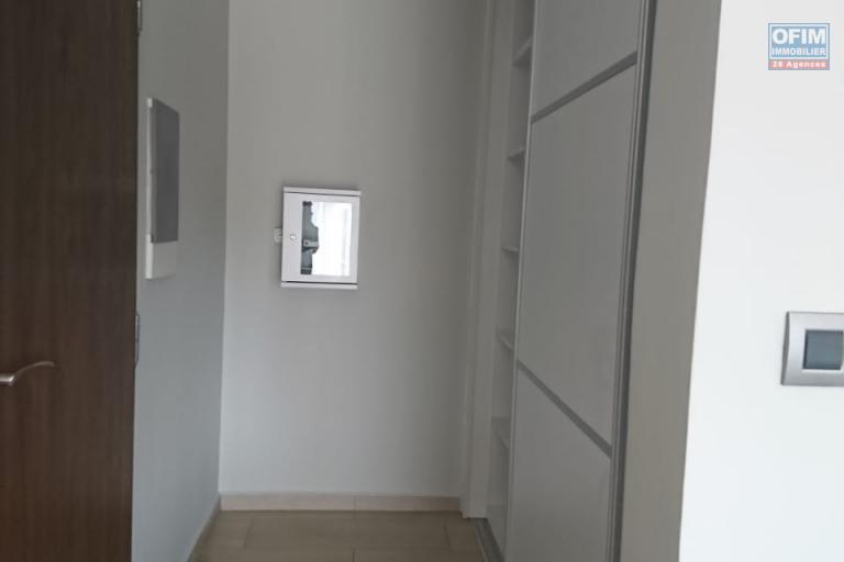 Un appartement T3 meublé sécurisé avec piscine à Ankadimbahoaka