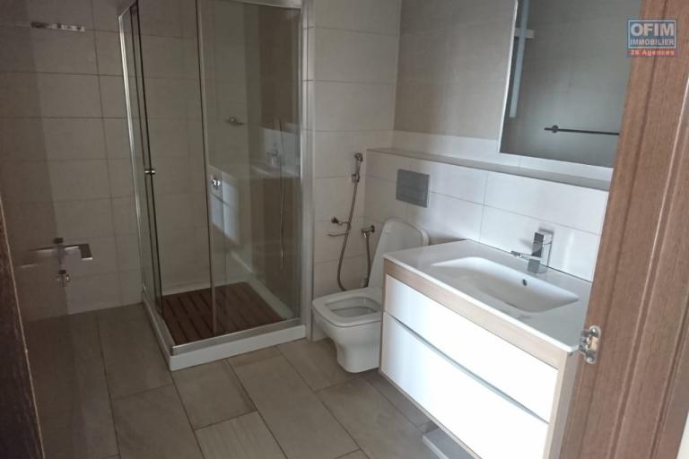 Un appartement T3 meublé sécurisé avec piscine à Ankadimbahoaka