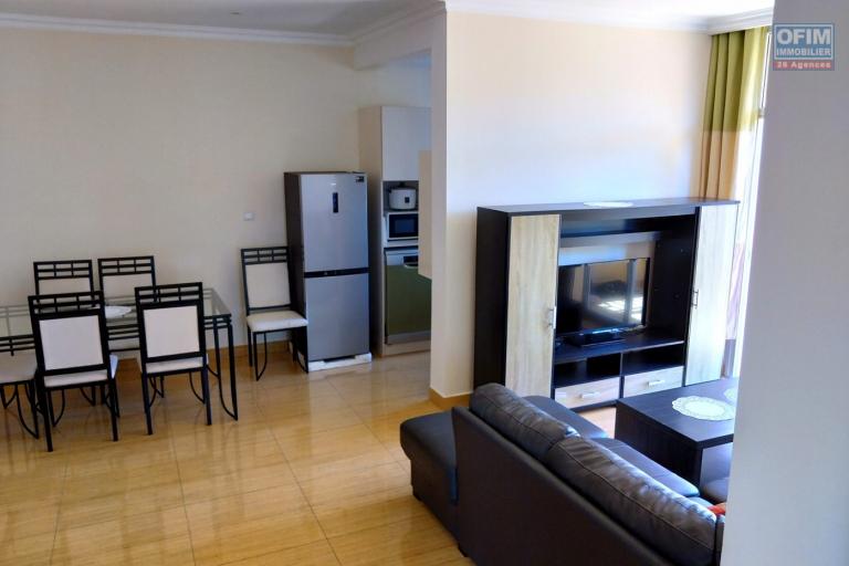 Appartement T3 entièrement meublé et équipé en location à 5mn à pieds du lycée Français  sur Ambatobe