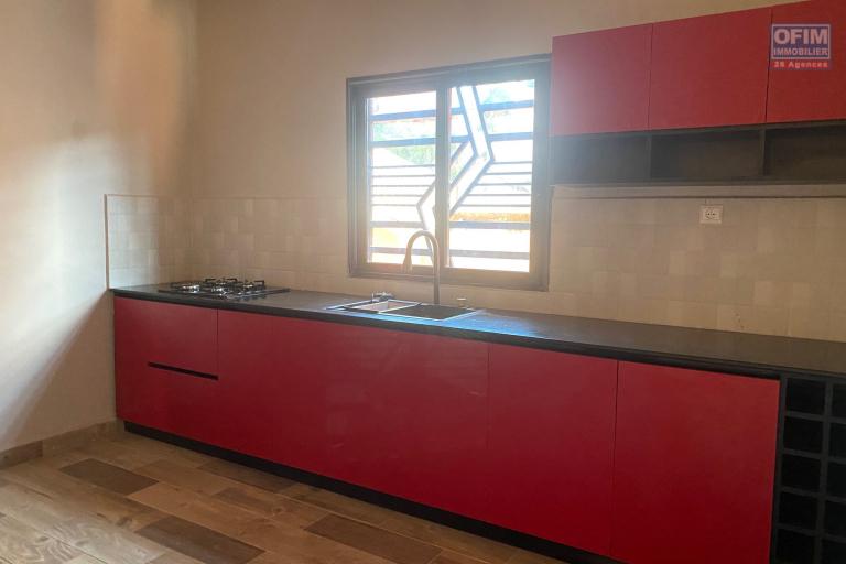Un appartement T5 au RDC à Ambohimiandra
