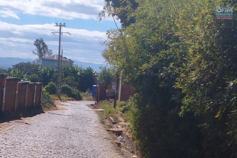 Beau terrain de 480 m2, avec une magnifique vue à 10 min d'Ambatobe sur Ambohibe Ilafy - AMBOHIBE