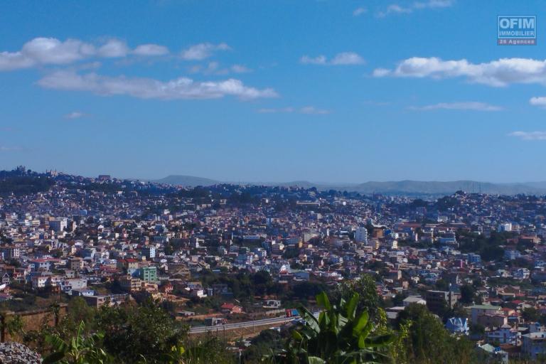 Beau terrain de 480 m2, avec une magnifique vue à 10 min d'Ambatobe sur Ambohibe Ilafy - AMBATOBE