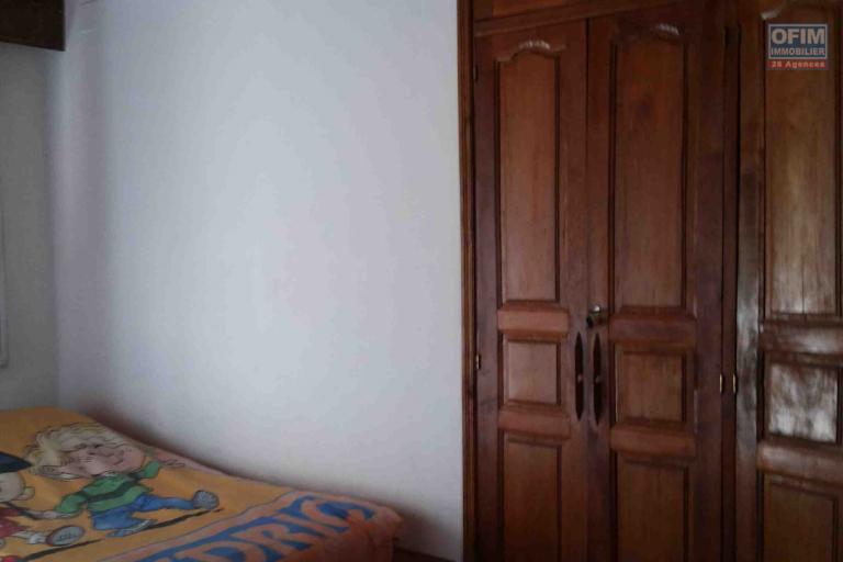 Une villa à étage F6 à 5mn à pieds du Lycée Français à Ambatobe