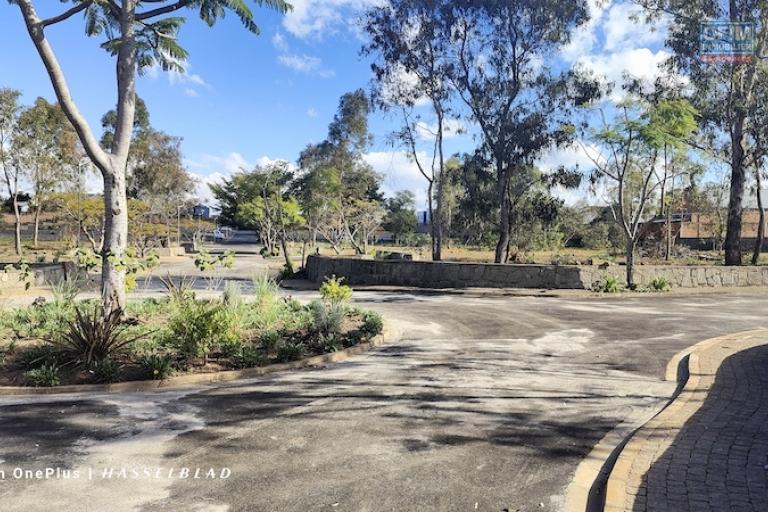 A VENDRE Opportunit&eacute; Exceptionnelle: Lotissement de 24 Parcelles &agrave; Androhibe Ambohitrarahaba. Mr Jacky