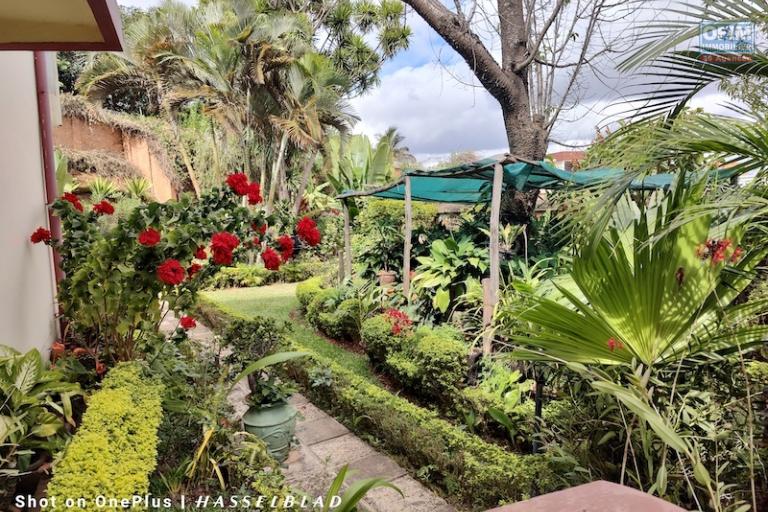 A vendre villa F4 sur ambohibao. Contact Mr Jacky 034 02 443 04