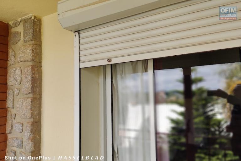 A vendre villa F4 sur ambohibao. Contact Mr Jacky