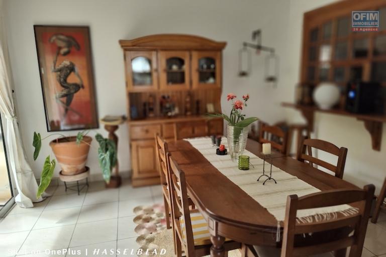 A vendre villa F4 sur ambohibao. Contact Mr Jacky