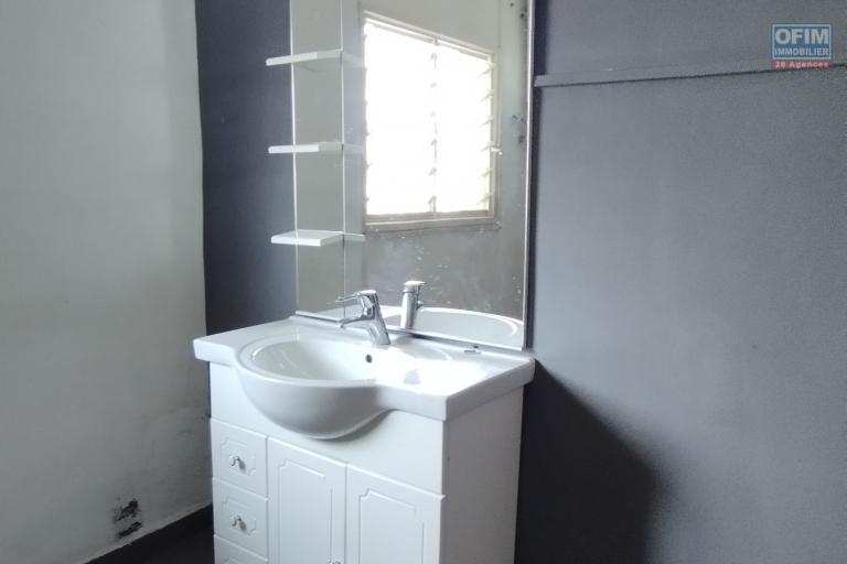 Villa F5 à étage à 10 min du centre ville sise à Tsiadana-Antananarivo