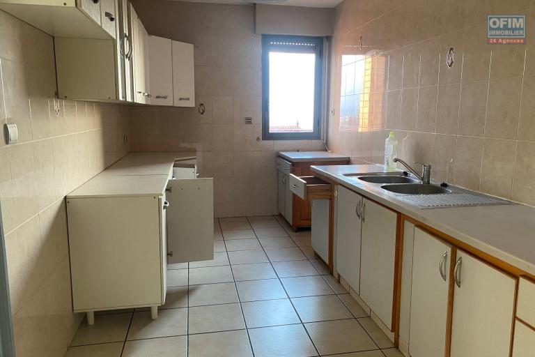 Un appartement T3 avec vue sur lac Anosy &agrave; Ambatonakanga ( CONTACT LALAINA )