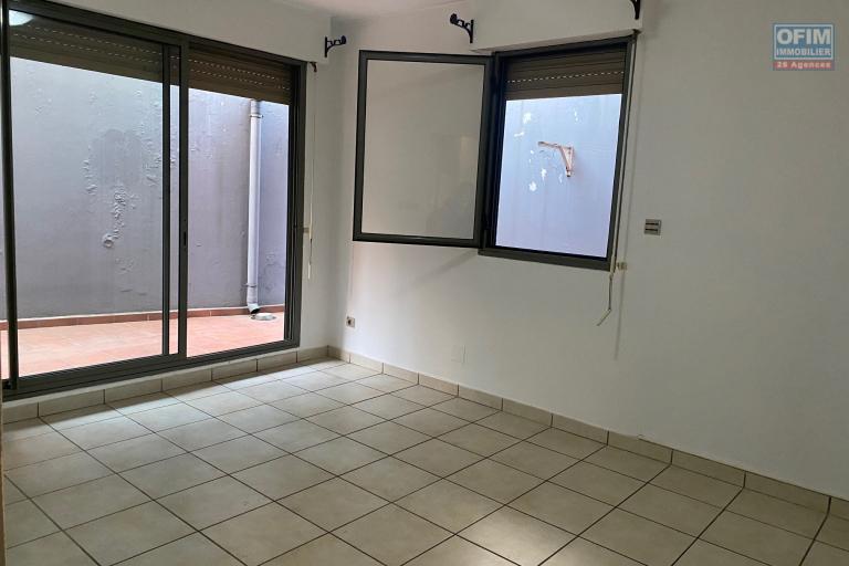 Un appartement T3 avec vue sur lac Anosy &agrave; Ambatonakanga ( CONTACT LALAINA )