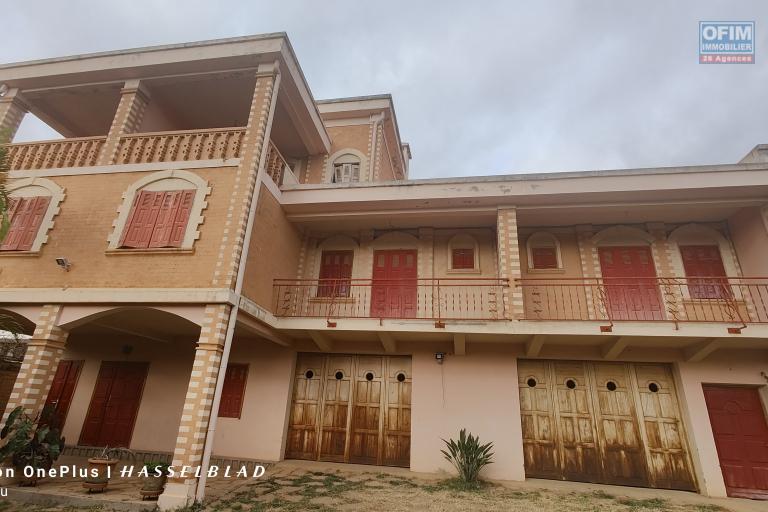 Grande Propriété de 4200M2 à Vendre à Ilaivola. Contact Mr Jacky 034 02 443 04