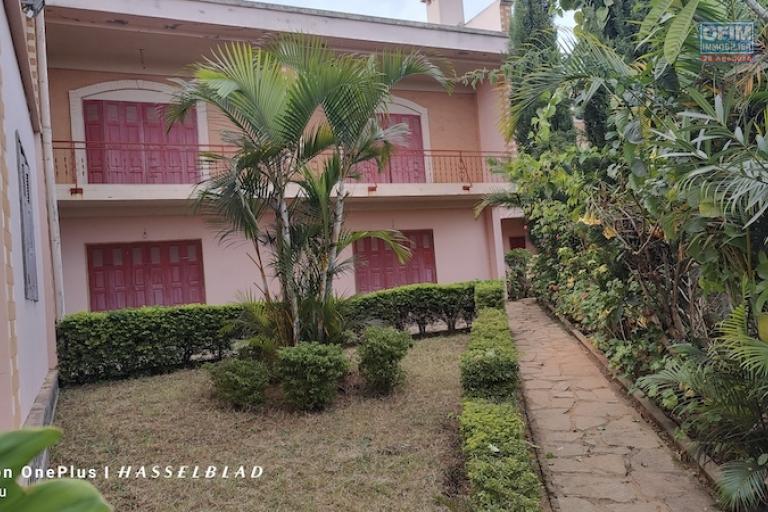 Grande Propriété de 4200M2 à Vendre à Ilaivola. Contact Mr Jacky 034 02 443 04