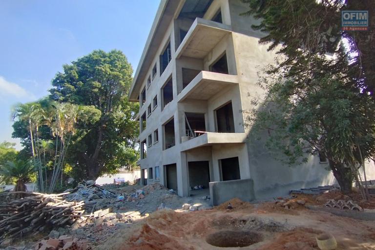 Appartement neuf T4 avec jardin au RDC d'un immeuble à Andranotapahina