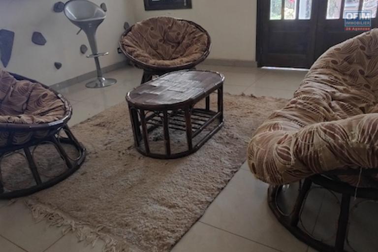 A louer Appartement T2 meublé à Ambodisahy, Ambohidratrimo avec piscine. Contact