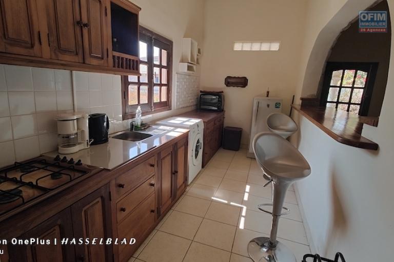 A louer Appartement T2 meublé à Ambodisahy, Ambohidratrimo avec piscine. Contact