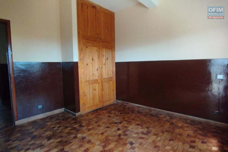 A louer, une grande villa F7 dans le quartier résidentiel d'Avarabohitra Itaosy- Antananarivo