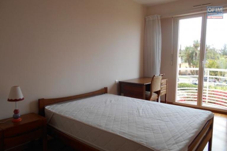 Des appartements T4 de haut standing meublés et équipés dans une résidence à Ivandry ( CONTACT LALAINA 034 08 583 76 )