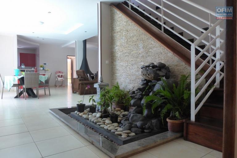 Une villa F6 avec piscine chauffée à Betongolo