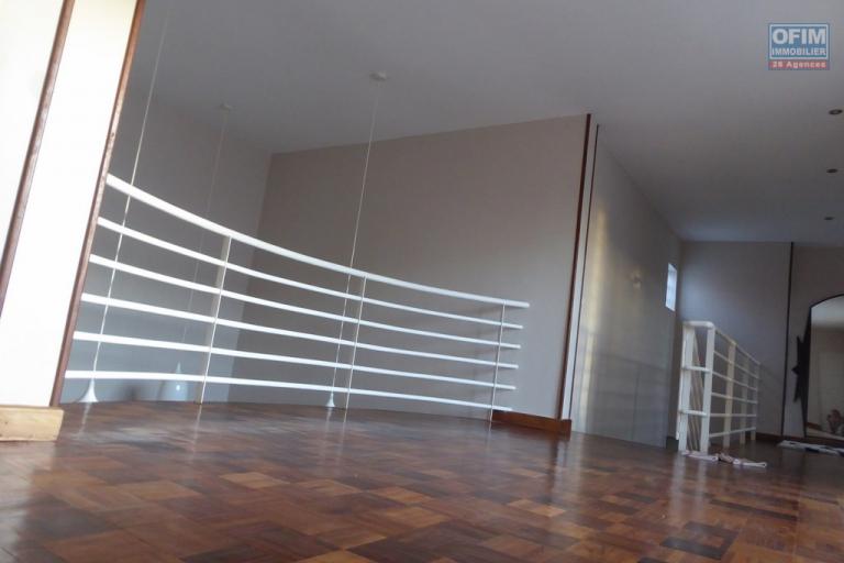 Une villa F6 avec piscine chauffée à Betongolo