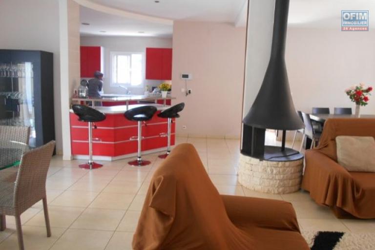 Une villa F6 avec piscine chauffée à Betongolo